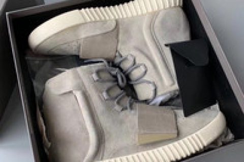 yeezy 750高帮鞋值得买吗？好不好用？