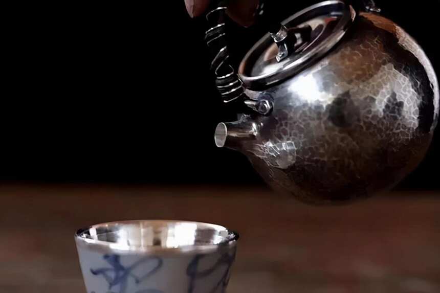 普洱生茶该如何冲泡？（普洱生茶冲泡方法）