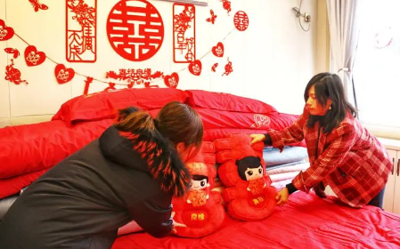 婚礼应该由谁牵着新娘_父亲