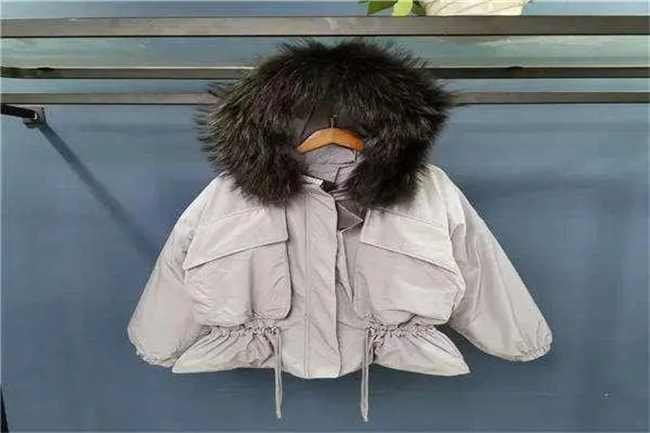 冬天羽绒服清洗小妙招_冬天羽绒服要怎么洗