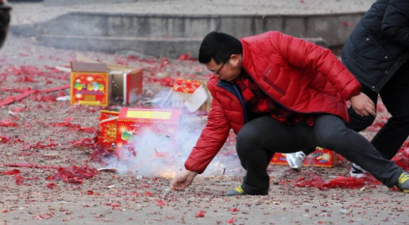春节能放烟花爆竹吗？_春节可以放鞭炮