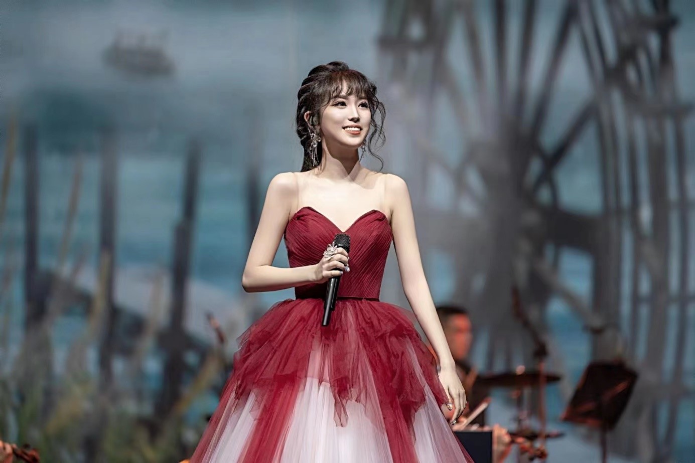 戴韩安妮巡回演唱会席卷二十城 时尚流行唱法为歌迷重塑经典 