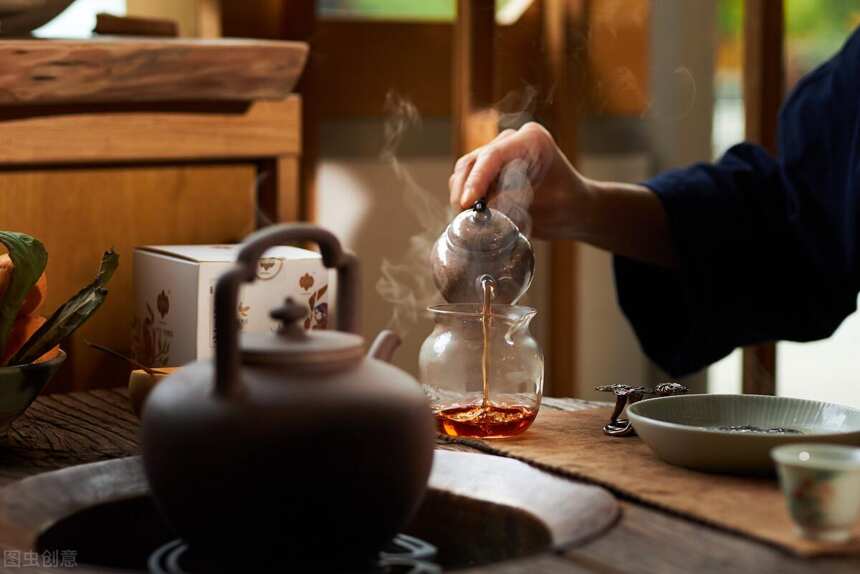 茶不能久泡但能煮，这是为什么？