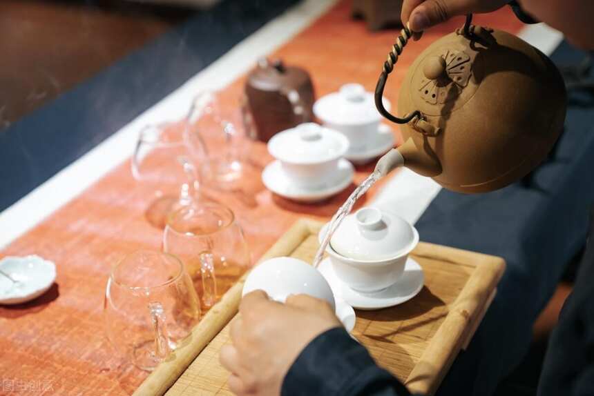 泡茶用什么水好？可别只知道矿泉水