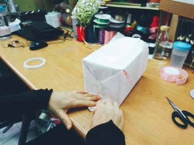 最简易的方形礼物包装教学（多图）(礼物)
