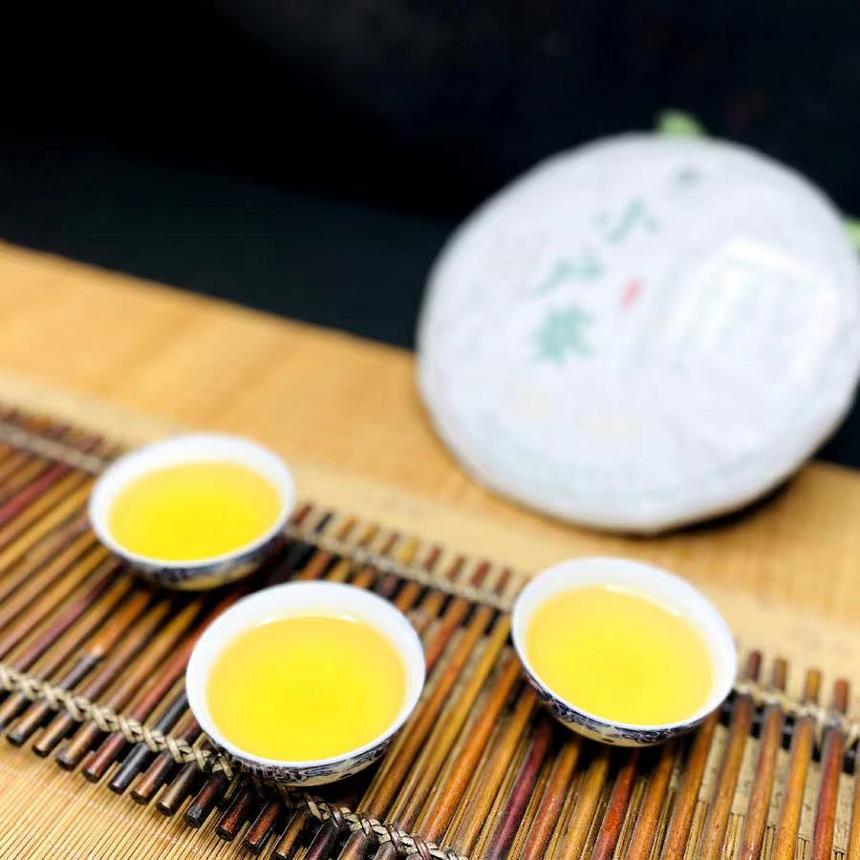 生茶和熟茶到底谁更适合长期存储？让人意想不到