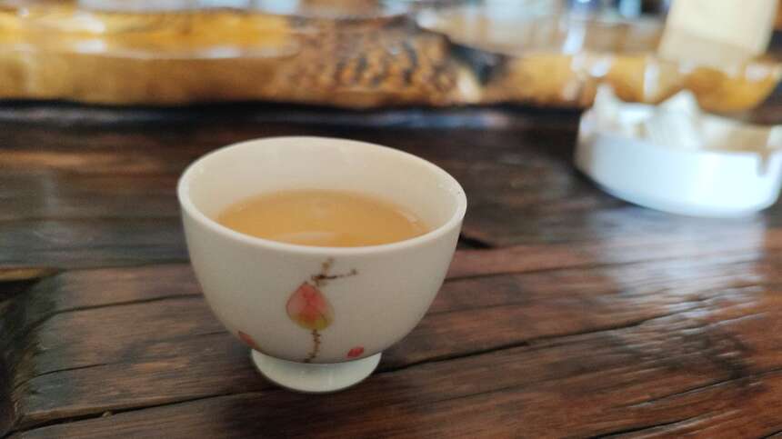 怎么判断一款普洱茶生茶的好坏？