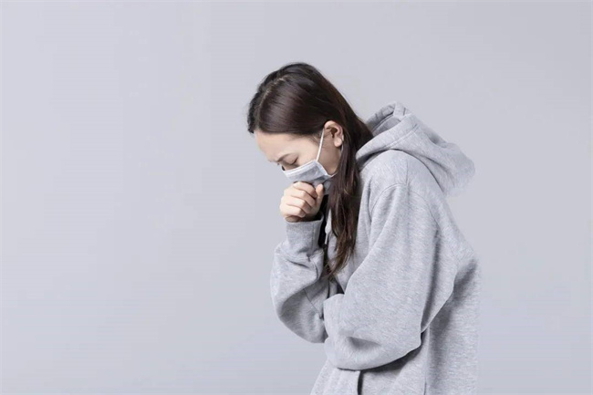 阳了一直咳会不会得肺炎_阳过后,还是一直咳嗽,会引发肺炎吗?