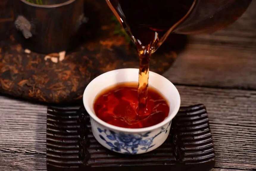 普洱茶存放转化中的九个变化（普洱茶单饼存放影响后期转化吗）