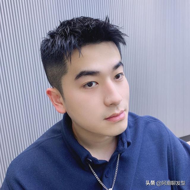男生寸发发型2020年最新款？今年最新男生发型流行