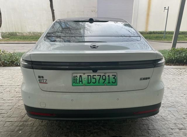 et7蔚来车型照片？蔚来新车et7落地价格
