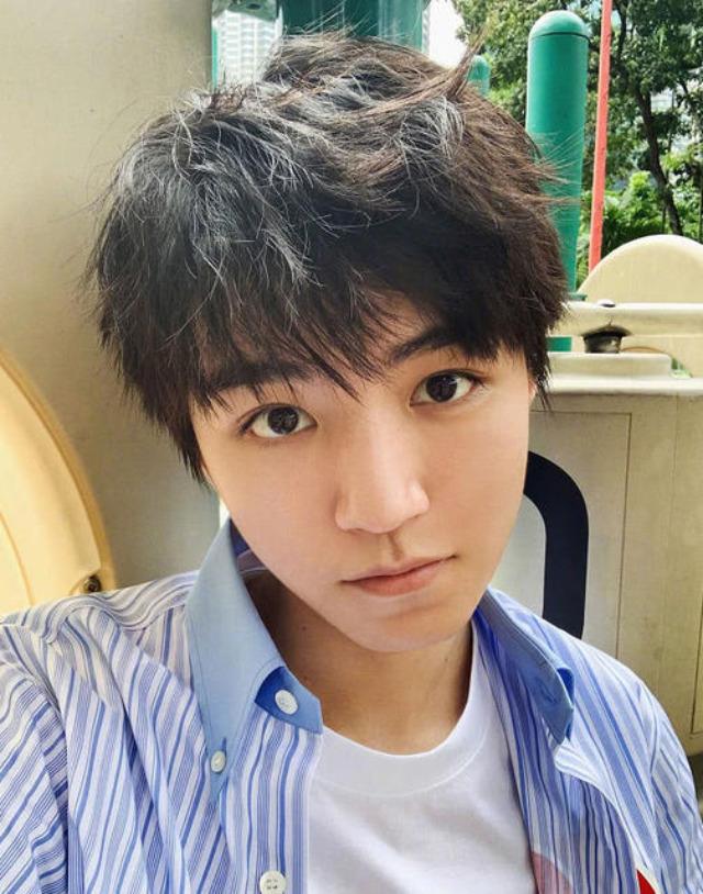 男生卷发发型图片大全？男生好看的烫发推荐