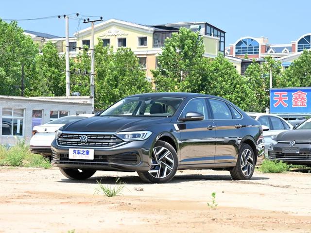 大众速腾报价及图片2022款车？大众速腾最低配有天窗吗