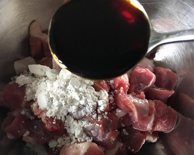 羊肉串怎么腌制最好吃？烤羊肉串最好的腌制方法