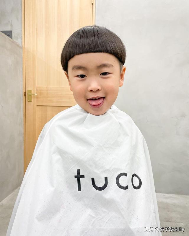 小孩的发型图片男短发？锅盖头飞机头小卷发全都有