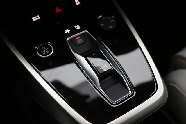 奥迪q5最新报价？奥迪q5etron试驾