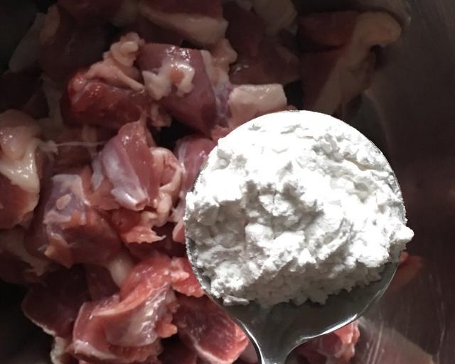羊肉串怎么腌制最好吃？烤羊肉串最好的腌制方法