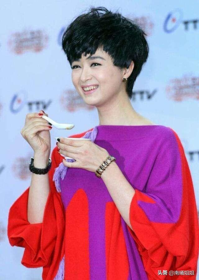 好看的短发发型女生图片？今年流行这4种短发发型