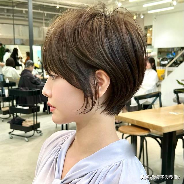 流行长发发型图片？高人气女发10多款