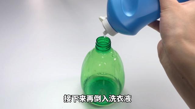 怎样水洗羽绒服简单又干净？洗羽绒服最好的方法操作步骤