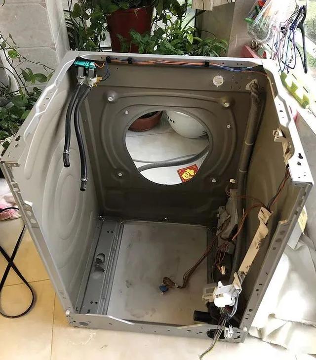 滚筒式全自动洗衣机怎么清洗？滚筒洗衣机最简单的清洗方法