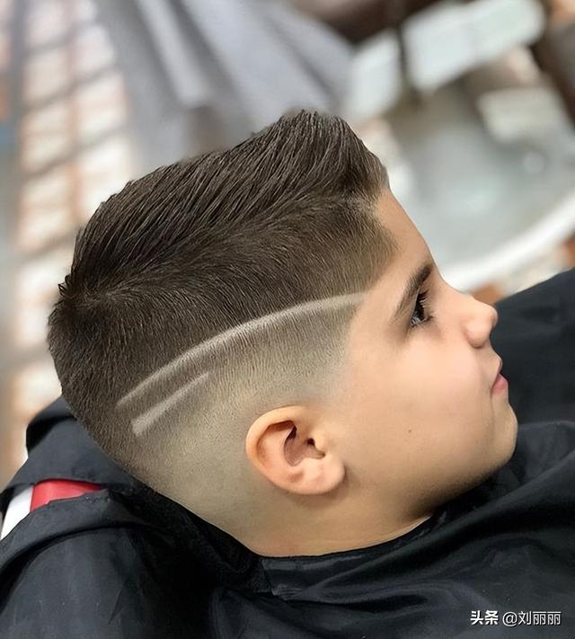 小男孩发型2022最新?爆款小男孩发型15款 小男孩发型2022最新?爆款小男孩发型15款