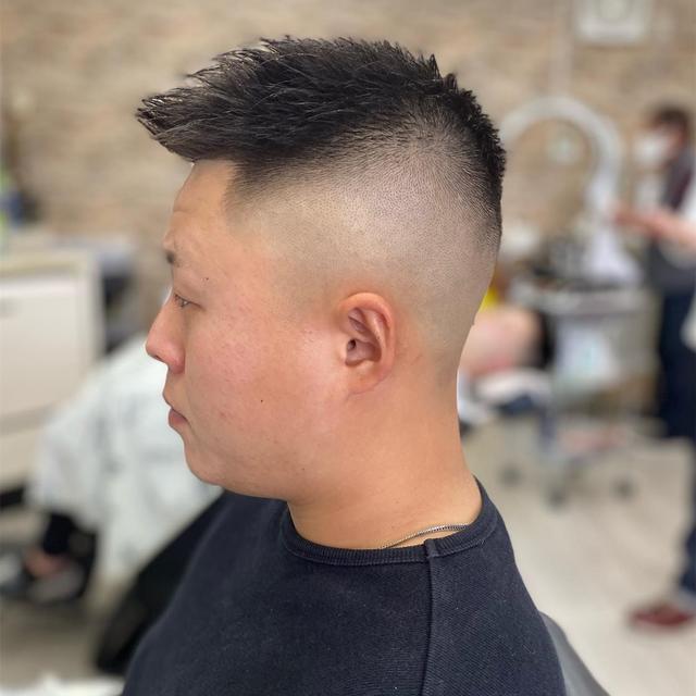 两边短的男士头发发型？最火的男士夏季发型