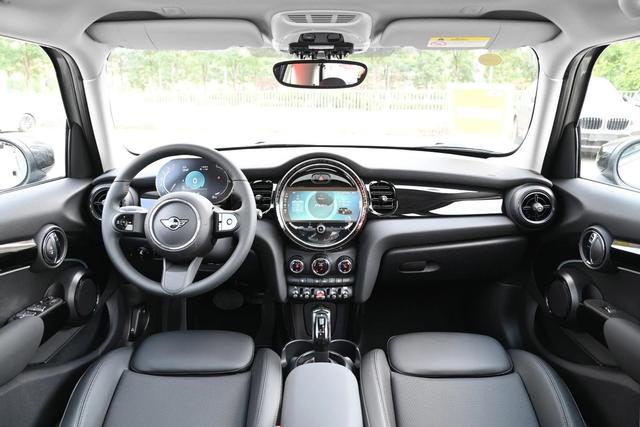 cooper mini是什么牌子？minicooper艺术家试驾感受