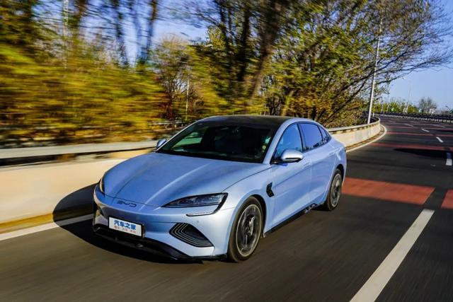 比亚迪海豹新能源汽车报价？海豹比亚迪对标model3