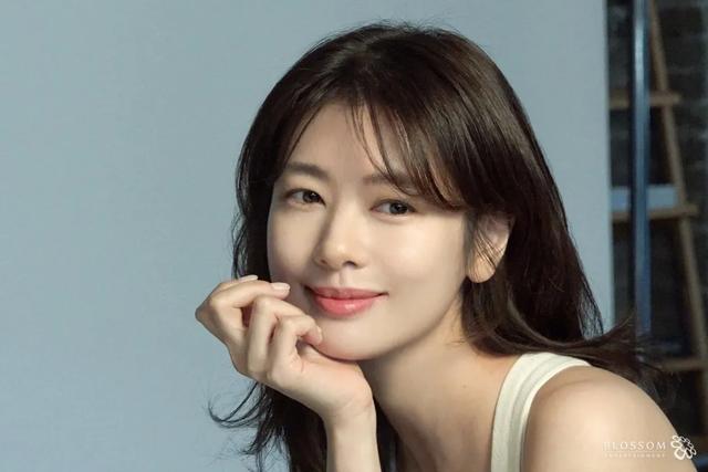 锁骨发型图片女？三款小甜豆的锁骨发