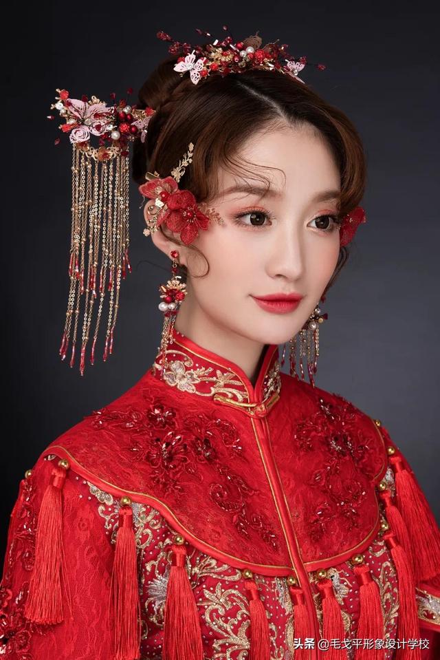 新娘妆容造型图片？18款绝美中式新娘造型