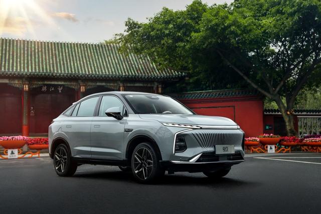 荣威最新款suv车型图片？荣威全新一代rx5实拍