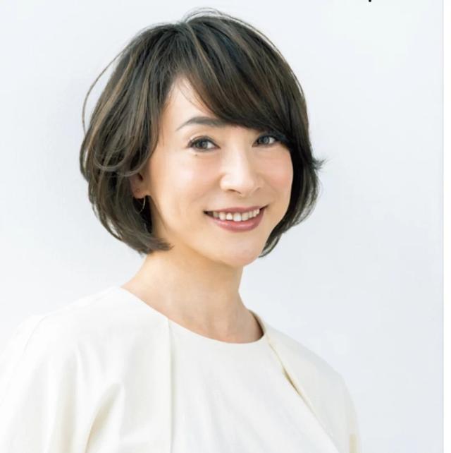 脸圆脸大的人适合什么发型？适合50岁大圆脸女人的发型