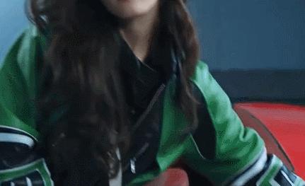 怎么让头发蓬松起来？简单一步搞定蓬松发型