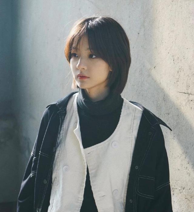 短发刘海发型女图片？2022年最流行的短发发型