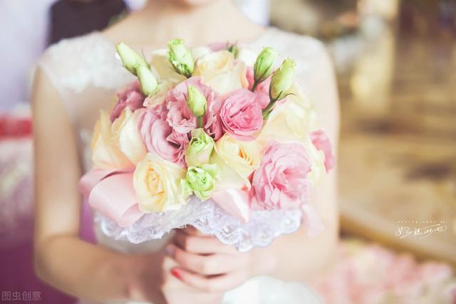 婚礼上适合新郎唱的歌?婚礼上适合唱的歌有哪些 婚礼上适合新郎唱的歌?婚礼上适合唱的歌有哪些