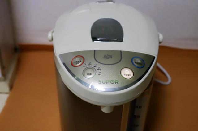 苏泊尔热水壶怎么样？苏泊尔5L电热水瓶居家评测