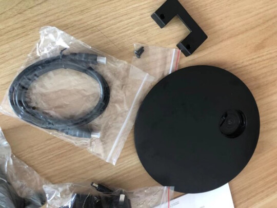 老实讲鲜柚显示器怎么样？是否值得入手呀？