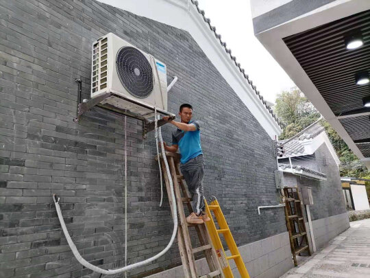 美的省电星和小鲸鲨哪个好？对比区别大不大呢？