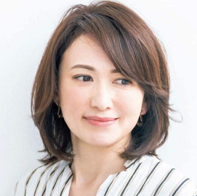 齐肩发型图片女？时尚减龄气质齐肩烫