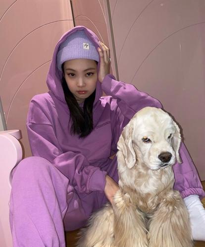 纯紫色高清图片大全？紫色系女星穿衣搭配