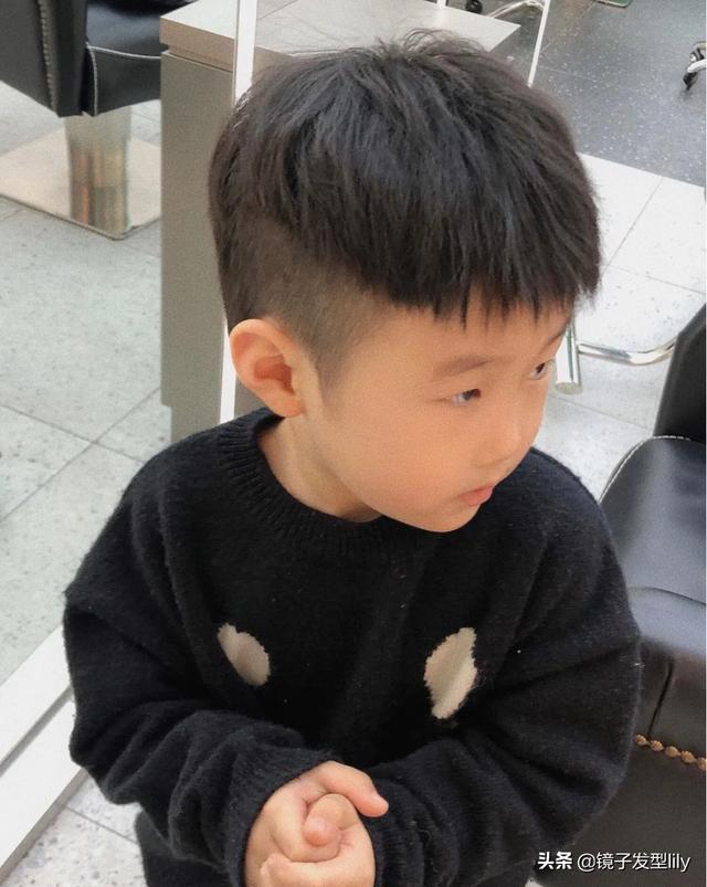 儿童发型设计男孩图片？小男孩发型简单又好看大全