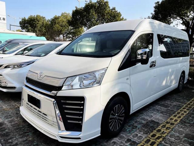 海狮图片高清壁纸？新款丰田海狮九座蓝牌