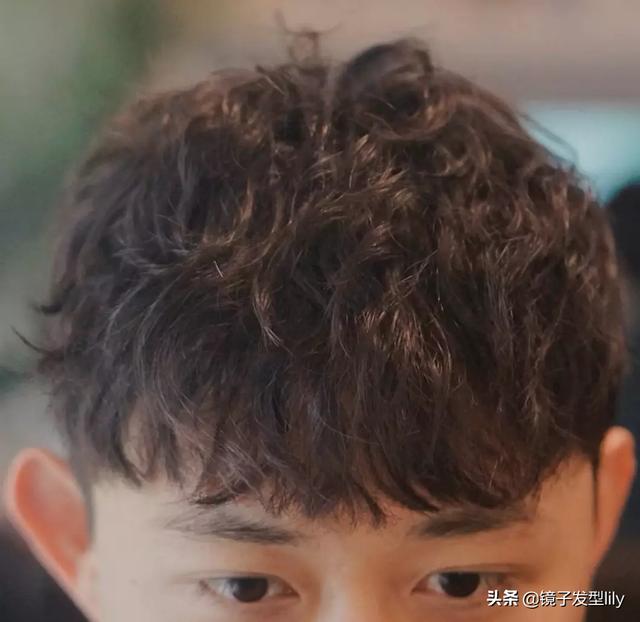 男士最新流行发型图片？2020新流行男士烫发18款