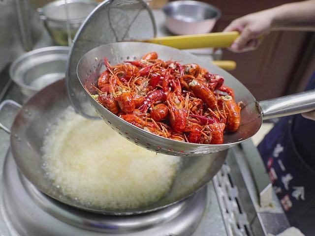 大龙虾怎么做好吃？大厨教你做小龙虾