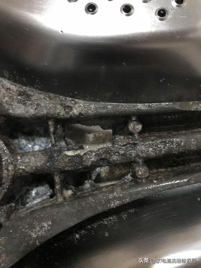 滚筒洗衣机怎么用？滚筒洗衣机日常保养及使用注意事项