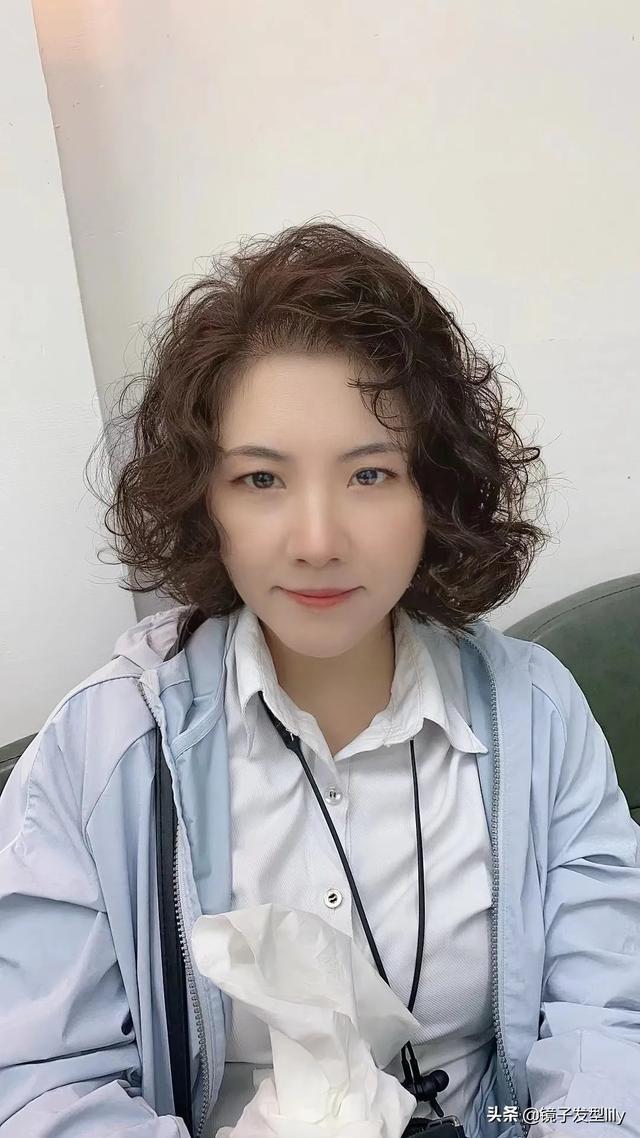 短头发发型图片女？15款很值得尝试