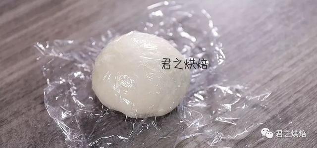 做面包的方法和步骤？最简单的小面包做法大全图解