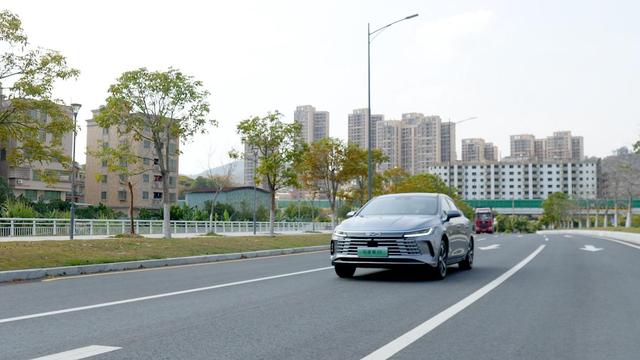 比亚迪驱逐舰05怎么样？比亚迪驱逐舰05续航到底怎么样