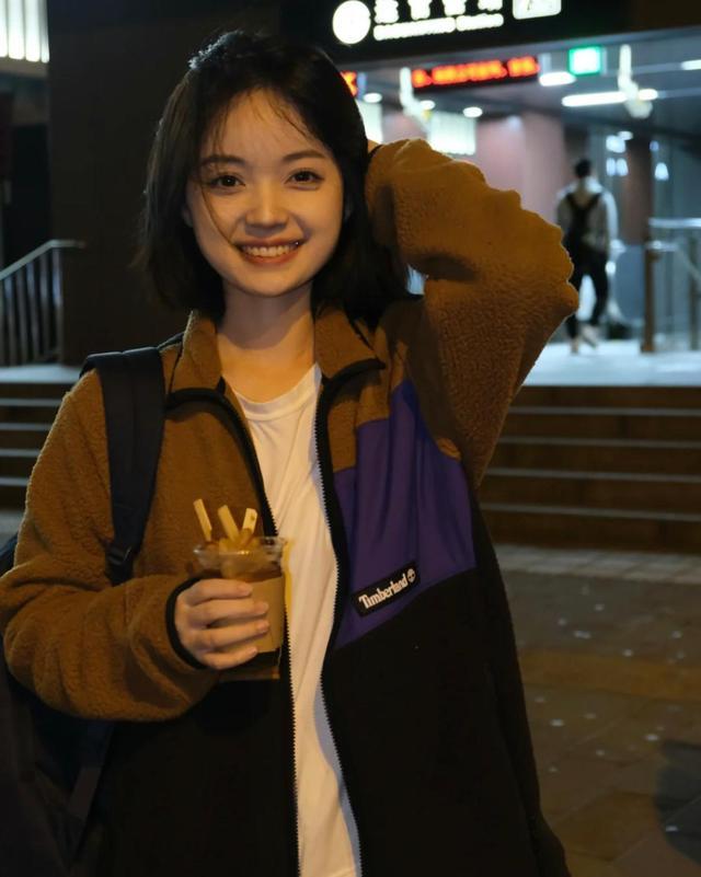 适合大圆脸的短发图片？好看的发型日系短发